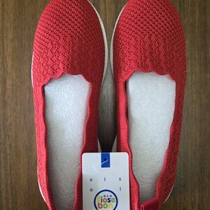 Red Slip-On Memory Foam Shoes by Tiosebon- Size 6.5